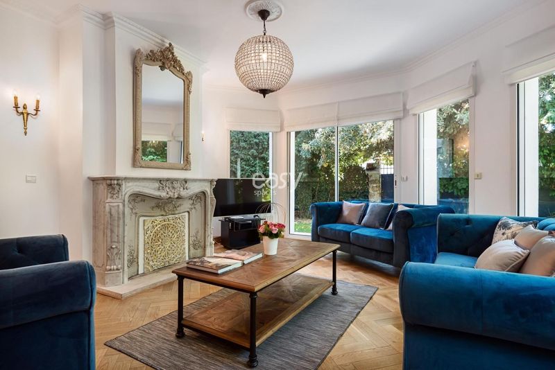 lieu de tournage parquet moulures paris